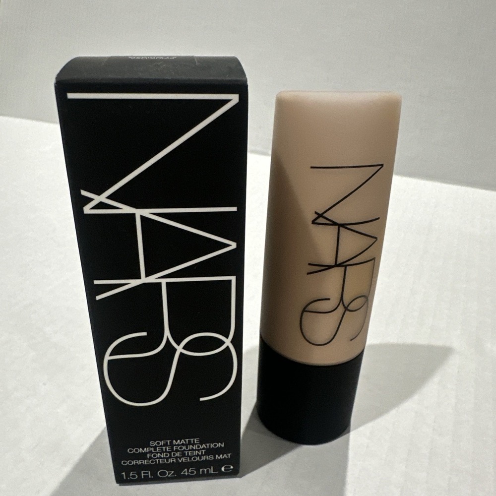 NARS Soft Matte Complete Foundation Medium 1.5 Vallauris (1.5oz / 45mL)